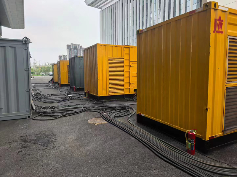 洪湖柴油发电机组冬季保养有哪些注意事项?